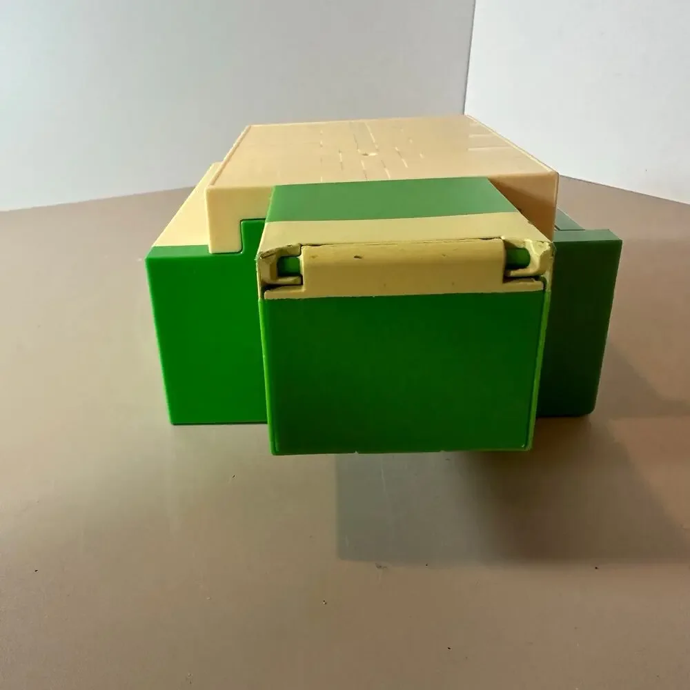 Mattel Minecraft HDW14 Transforming Turtle Hideout Playset Toy Incomplete